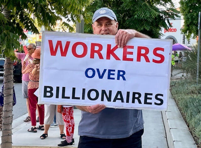 westchester playa indivisible logo